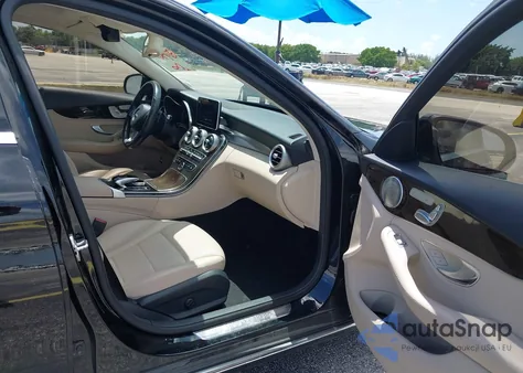 2015 Mercedes-Benz C 300 4Matic/Luxury 4Matic/Sport 4Matic из США, поврежденный, VIN 55SWF4KB5FU031879